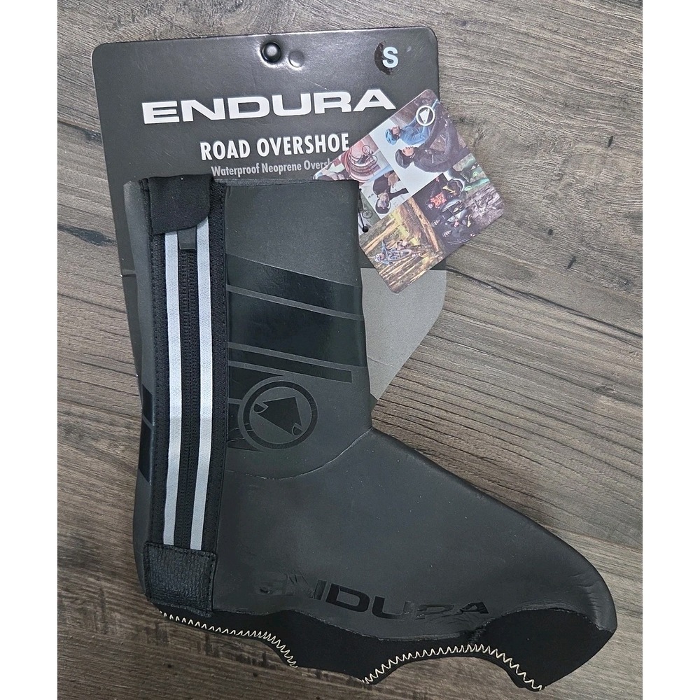 Endura Road Overshoes, Shoe Covers Size Small Black Zip Up Neoprene Waterproof